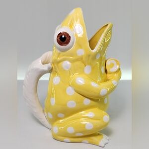 Vintage 1970's polka-dot ceramic frog pitcher/ vase